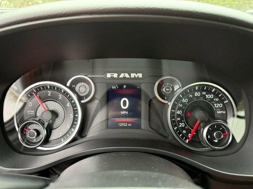 2024 RAM 1500 Big Horn/Lone Star
