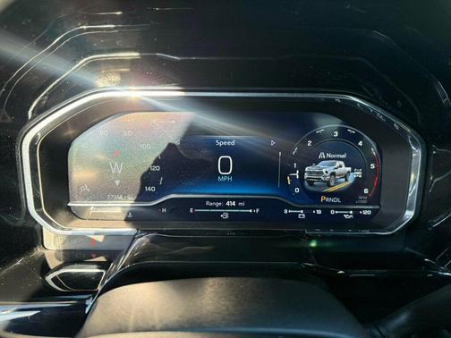 Summit White 2025 Chevrolet Silverado 2500 LT