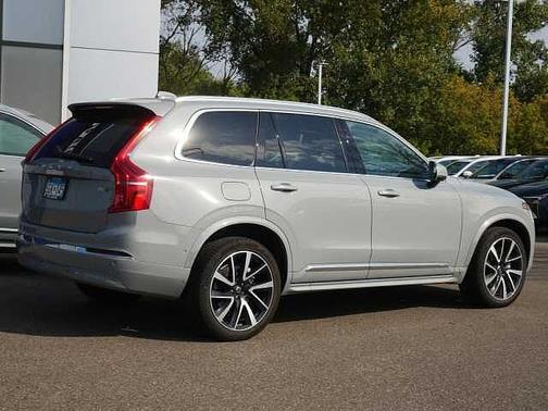 2025 Volvo XC90 Plus