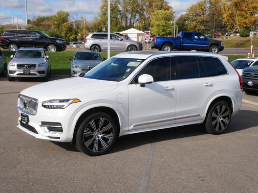 2023 Volvo XC90 Recharge Plug-In Hybrid Plus