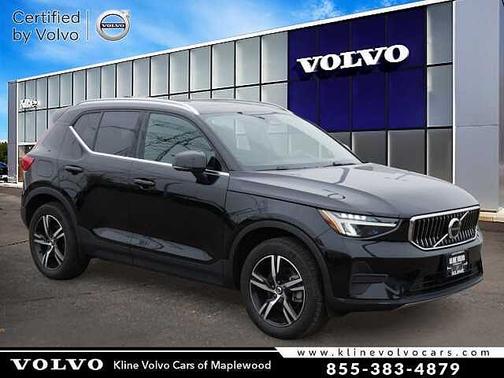 2025 Volvo XC40 Core