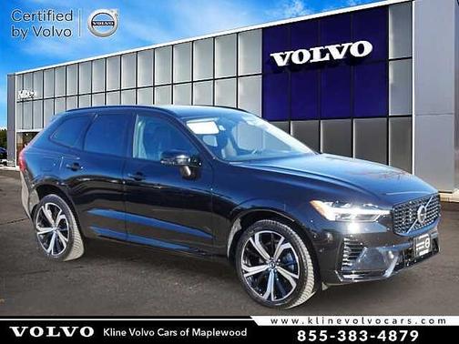 2023 Volvo XC60 Ultimate Dark Theme