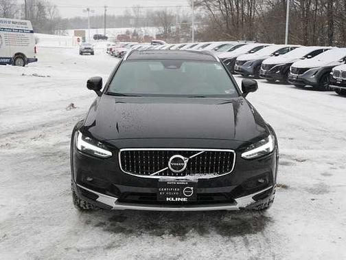 2024 Volvo V90 Cross Country Ultimate