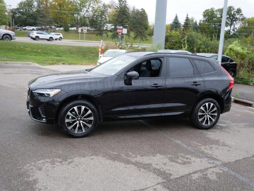2025 Volvo XC60 Plus