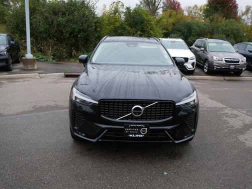 2025 Volvo XC60 Plus