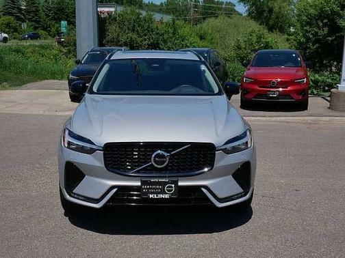 Silver Dawn 2025 Volvo XC60 Plus