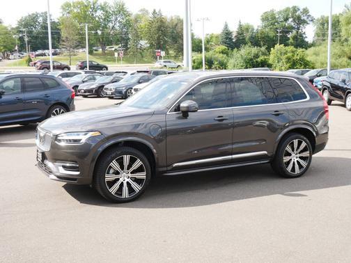 2024 Volvo XC90 Recharge Plug-In Hybrid Plus Bright Theme