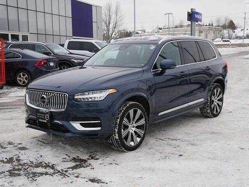 2023 Volvo XC90 Plus