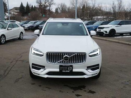 2024 Volvo XC90 Core