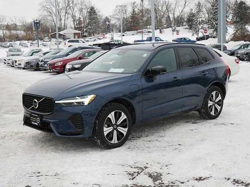 2024 Volvo XC60 Plus