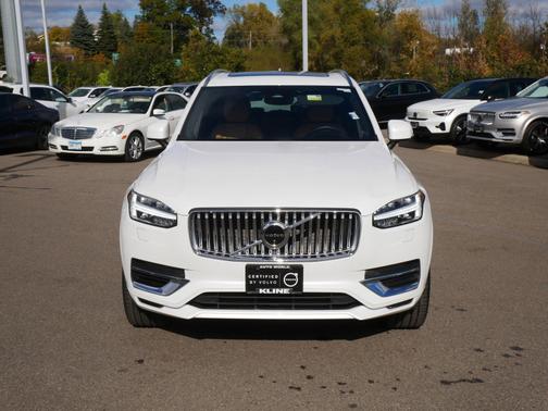 2023 Volvo XC90 Recharge Plug-In Hybrid Ultimate Bright Theme