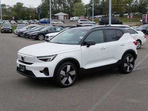 2023 Volvo XC40 Plus