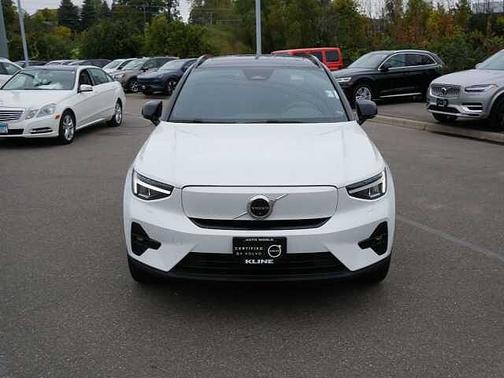 2023 Volvo XC40 Plus