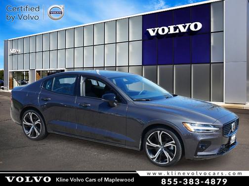 2024 Volvo S60 Plus Dark Theme