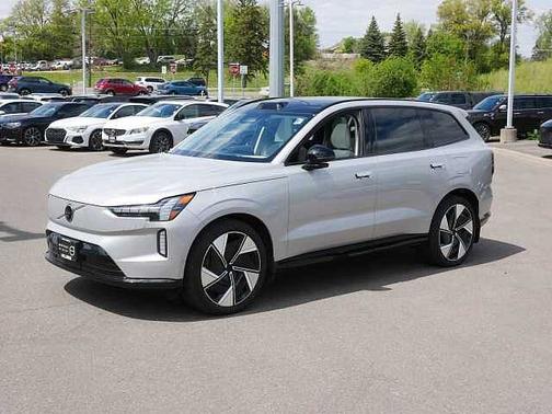 Silver Dawn 2025 Volvo EX90 Ultra