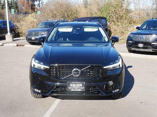 2025 Volvo XC60 Plus