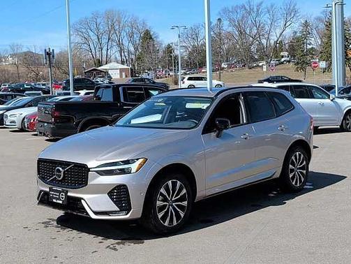 Bright Dusk 2025 Volvo XC60 Plus