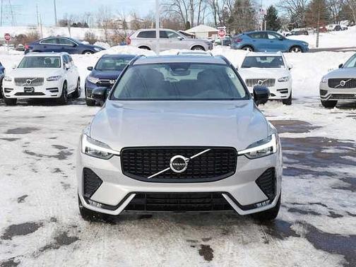 2025 Volvo XC60 Plus