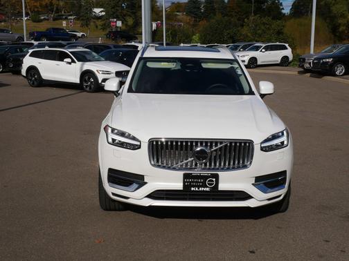 2024 Volvo XC90 Recharge Plug-In Hybrid Plus Bright Theme