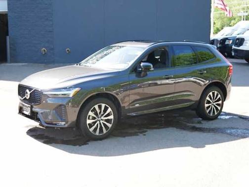 Platinum Grey 2025 Volvo XC60 Plus
