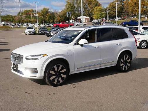 2023 Volvo XC90 Ultimate Bright Theme