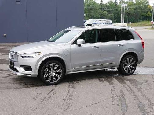 2023 Volvo XC90 Plus