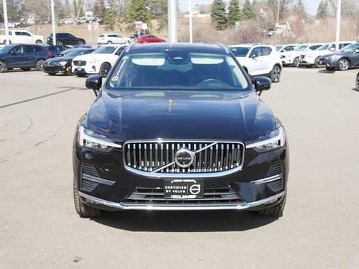 Onyx Black 2023 Volvo XC60 Plus