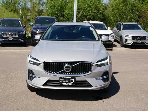 Silver Dawn 2023 Volvo XC60 Core