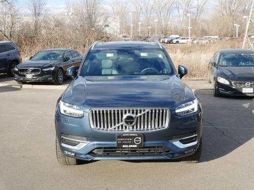 2022 Volvo XC90 Inscription