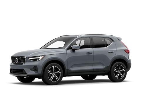 2023 Volvo XC40 Plus Bright Theme