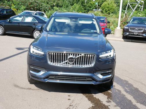 2024 Volvo XC90 Recharge Plug-In Hybrid Plus Bright Theme