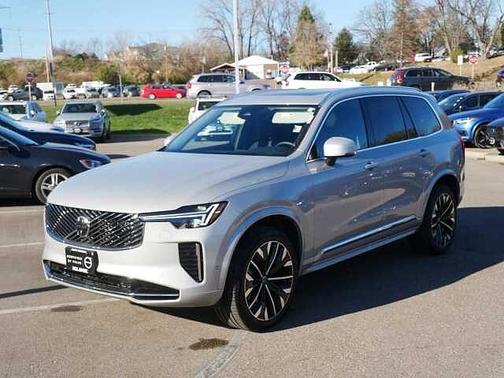 2025 Volvo XC90 Plus