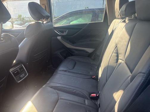 Crystal White Pearl 2023 Subaru Forester Limited