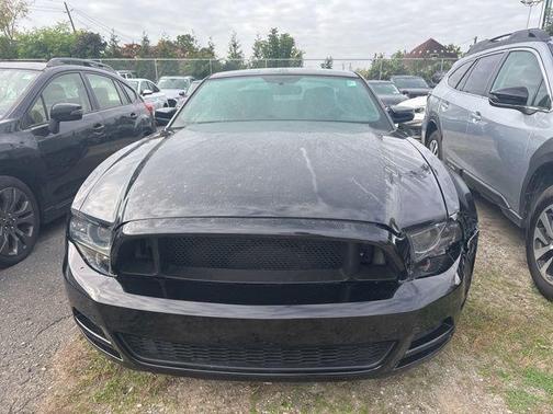 2014 Ford Mustang V6