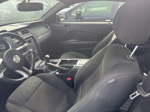 2014 Ford Mustang V6