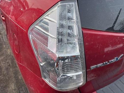 2014 Toyota Prius v Two