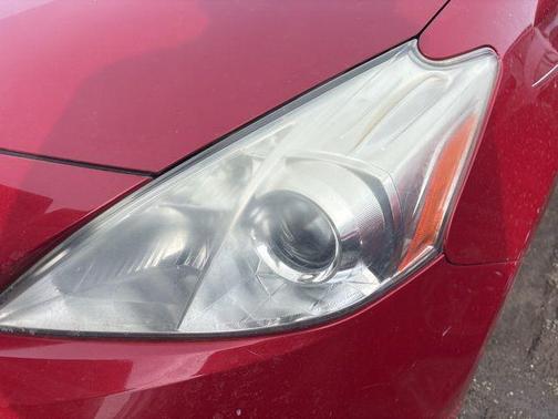 2014 Toyota Prius v Two