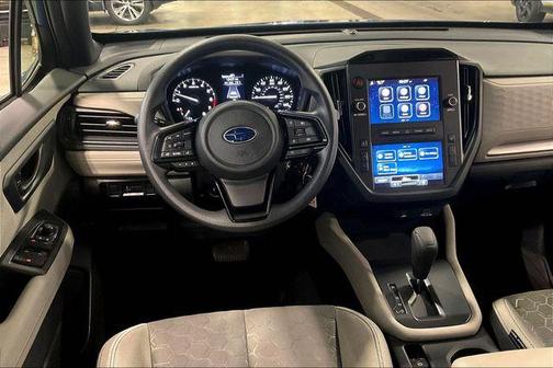 2025 Subaru Forester Base