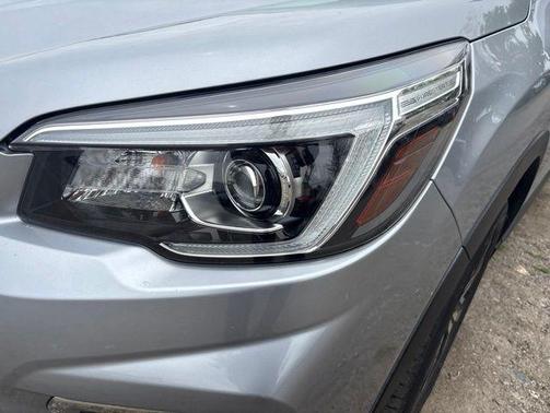 Ice Silver Metallic 2019 Subaru Forester Limited