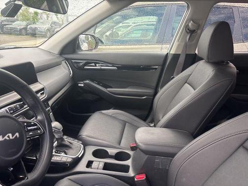 Snow White Pearl 2025 Kia Seltos SX Turbo