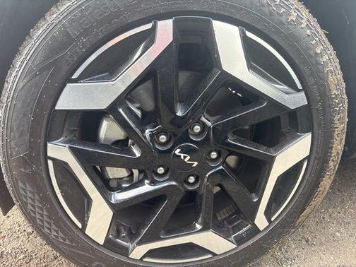 Snow White Pearl 2025 Kia Seltos SX Turbo