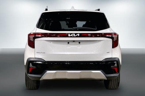 Snow White Pearl 2025 Kia Seltos SX Turbo