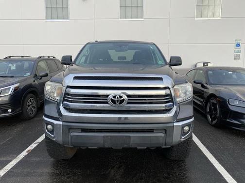 2016 Toyota Tundra SR5