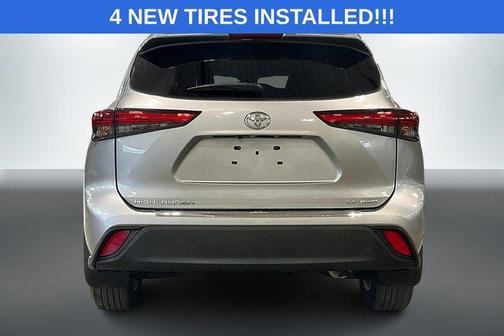 2022 Toyota Highlander LE