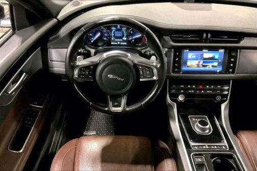 2018 Jaguar XF 25t R-Sport