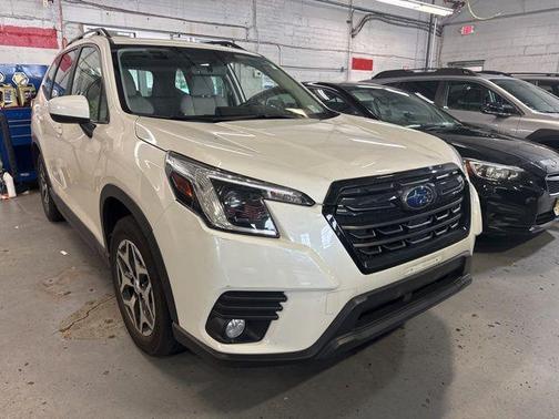 2022 Subaru Forester Premium