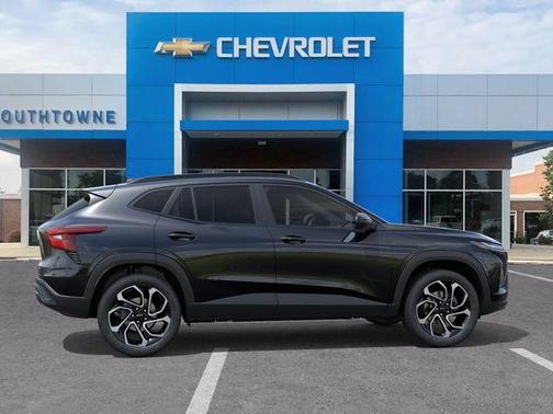 Mosaic Black Metallic 2026 Chevrolet Trax 2RS
