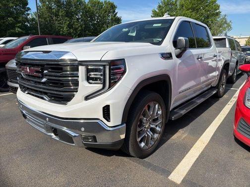 White Frost Tri-Coat 2025 GMC Sierra 1500 SLT
