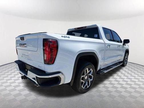 Summit White 2025 GMC Sierra 1500 SLT