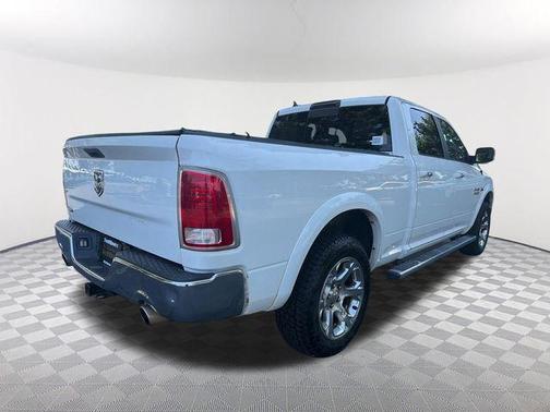 Bright White Clearcoat 2017 RAM 1500 Laramie
